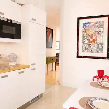 Апартаменти Exquisit 2 Bedroom Apartment In Lisbon